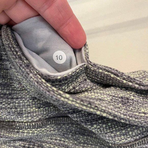 Lululemon leggings - Picture 2 of 4